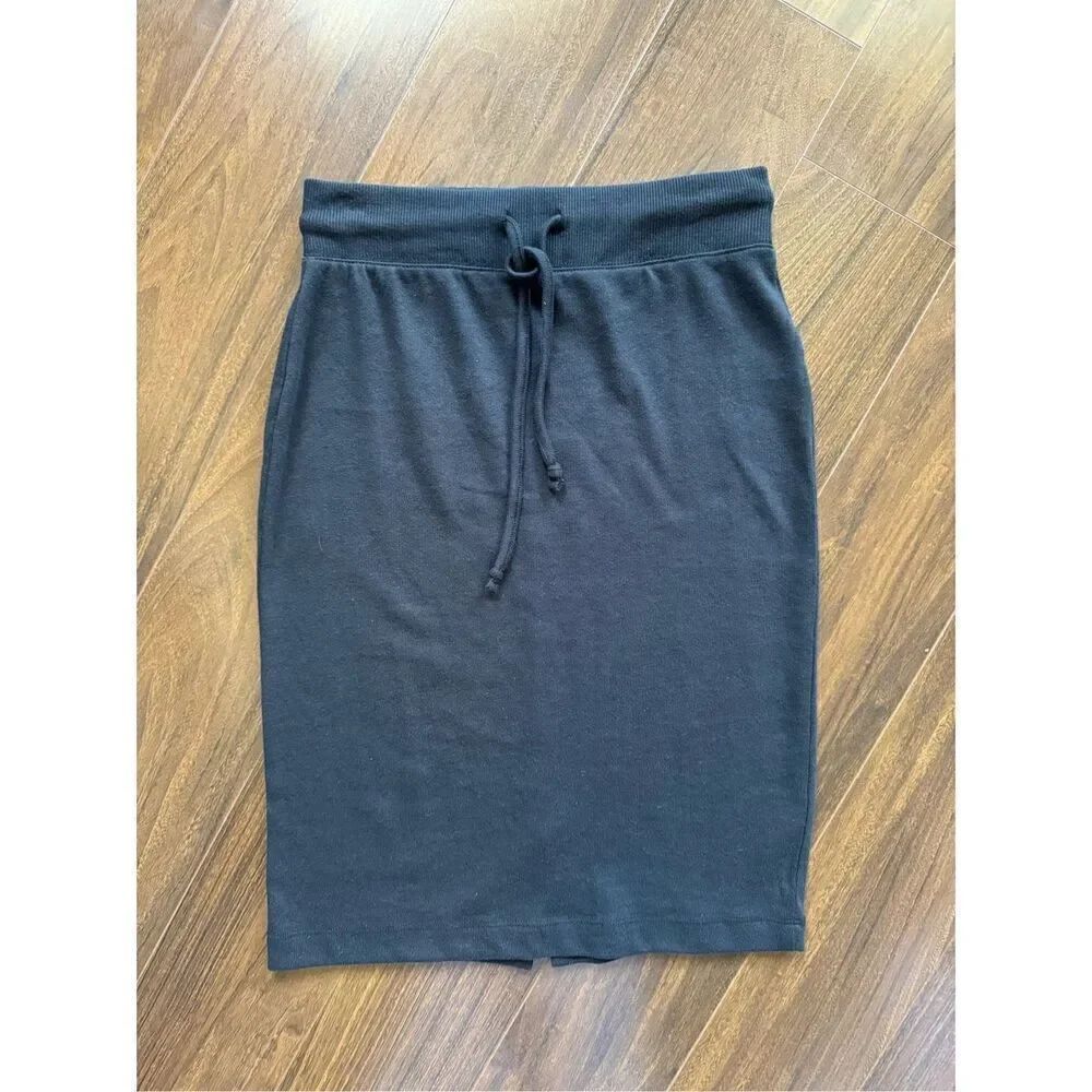 Alternative S black knit skirt NWOT